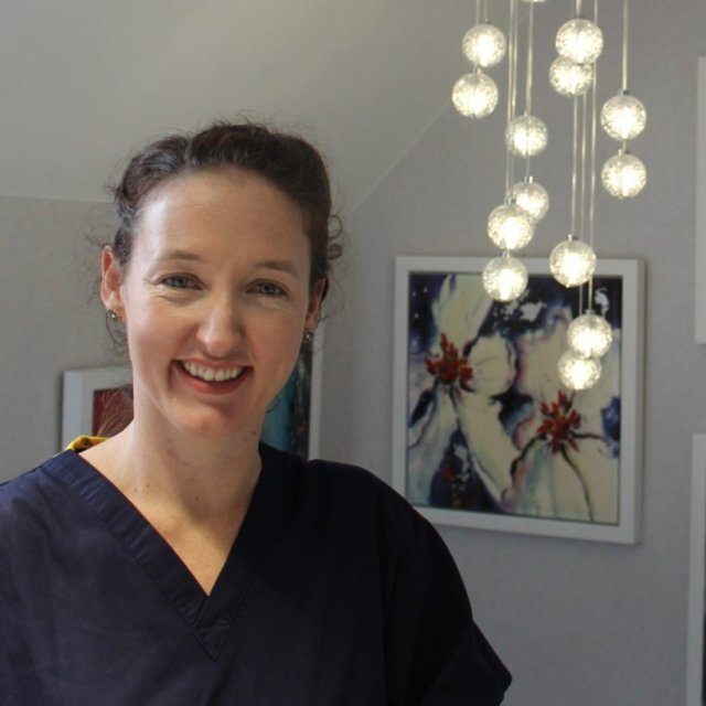 Caitlin L. Scott, Dr